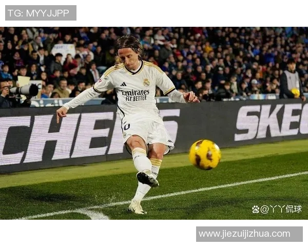 与球星并肩作战的足球运动员：他们如何在比赛中挑战传奇的极限