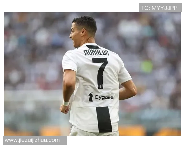 同学录专属足球传奇:C罗球场风采与人生故事揭秘